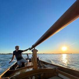 Croisière au coucher du soleil à Venise en bateau en bois