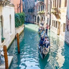 Promenade en gondole partagée à Venise, San Marco et Salute