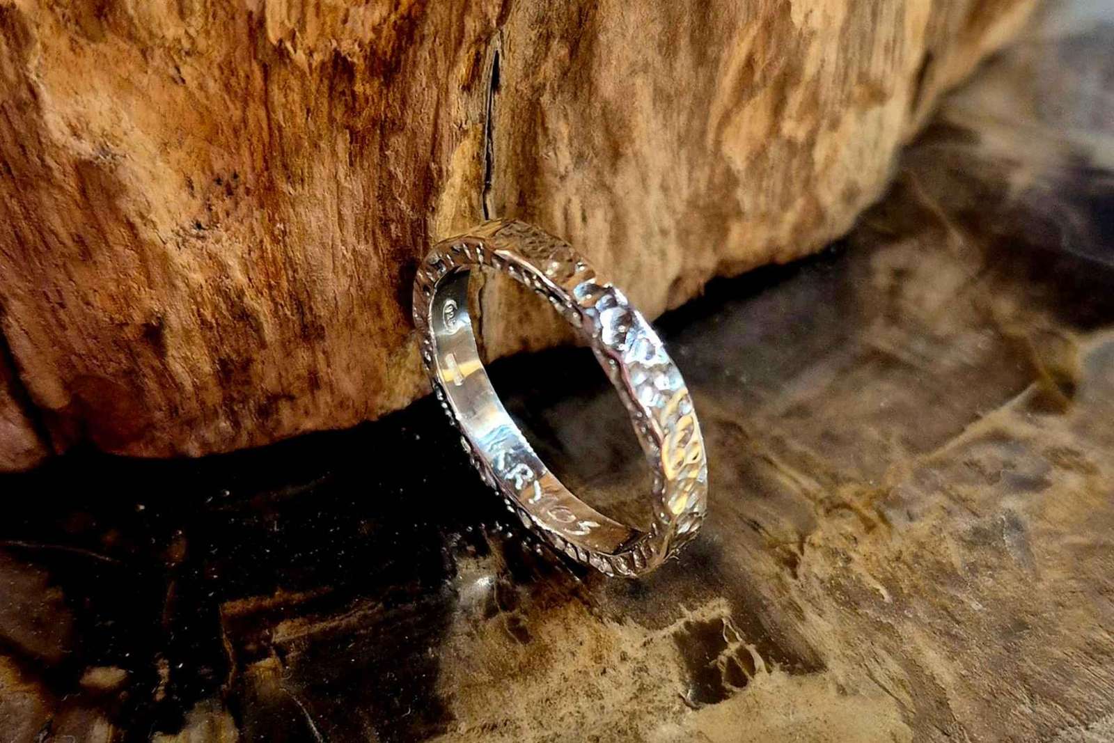 Atelier d'orfèvrerie : créez votre propre bague en argent sterling