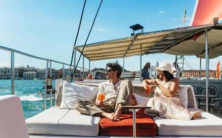Venise : Croisière en catamaran sur la lagune avec musique et boissons