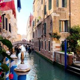 Venise : Promenade privée de 30 minutes en gondole sur le Grand Canal