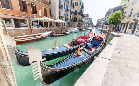 Venise : Promenade en gondole traditionnelle partagée