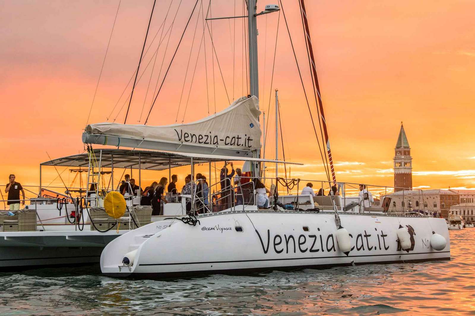 Venise : Croisière jazz en catamaran au coucher du soleil avec Aperitivo
