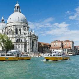 Transfert en bateau aéroport Marco Polo : trois lignes