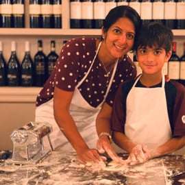 Venise : Cours de cuisine sur les pâtes et le Tiramisu avec du vin