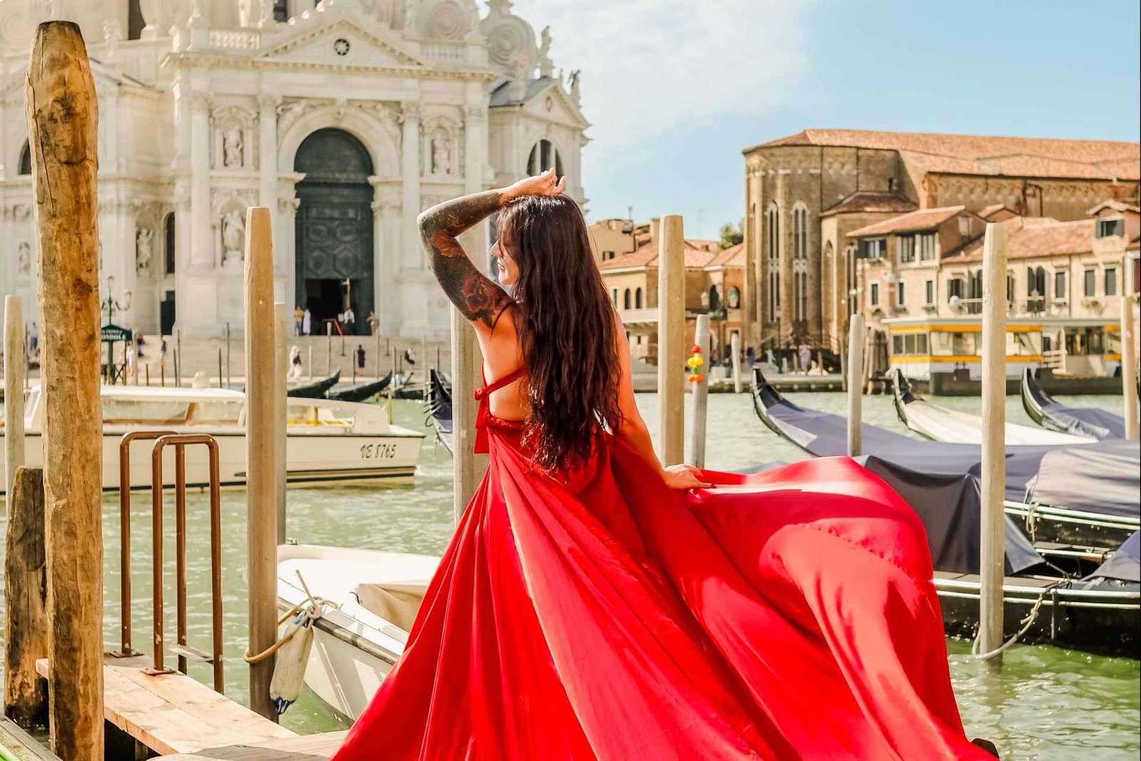 Séance photo à Venise en robe fluide, avec vidéo