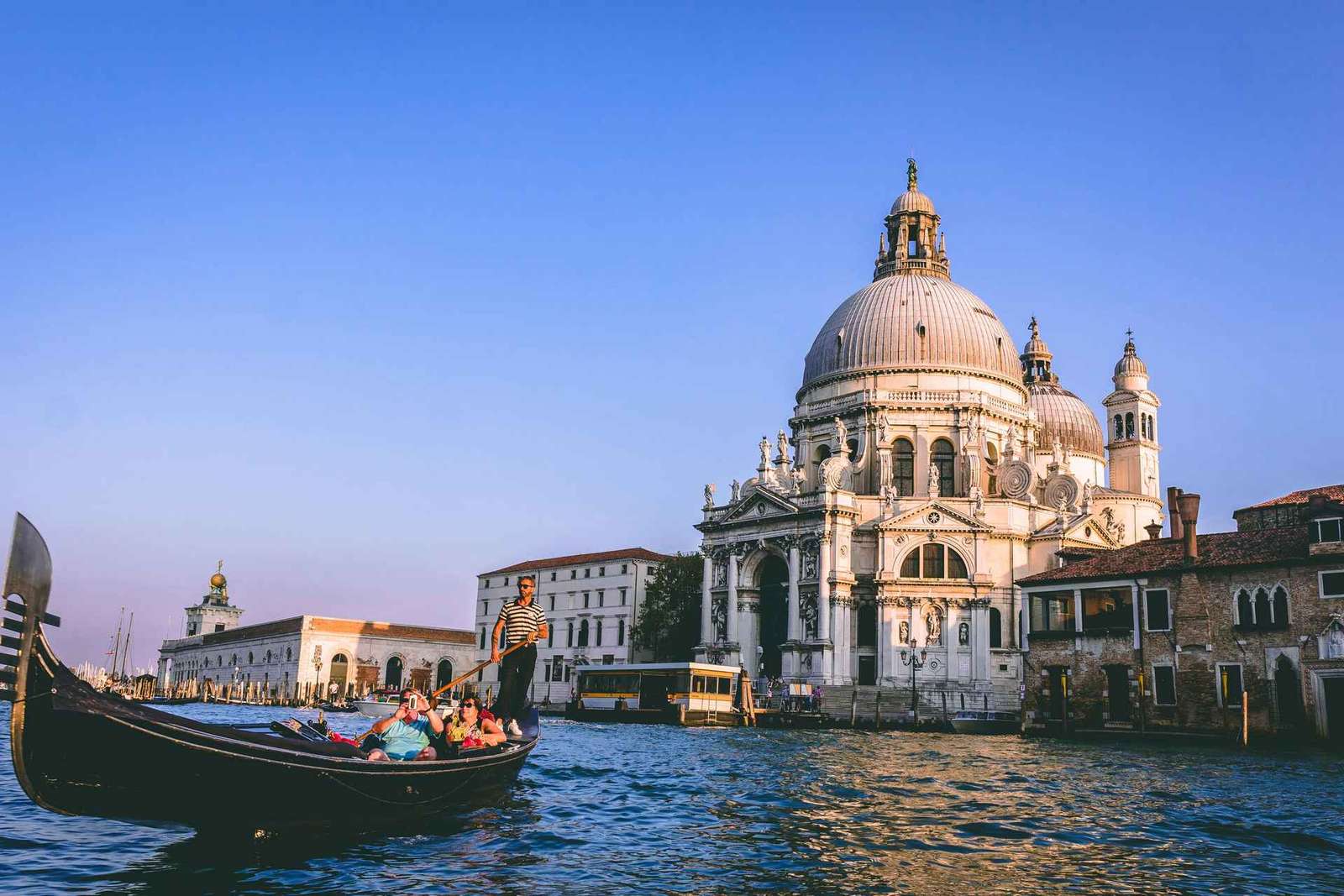 VENISE : Tour en gondole avec guide local
