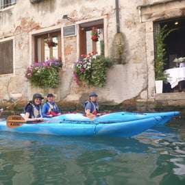 Venise : visite en kayak des joyaux cachés des canaux avec un guide certifié