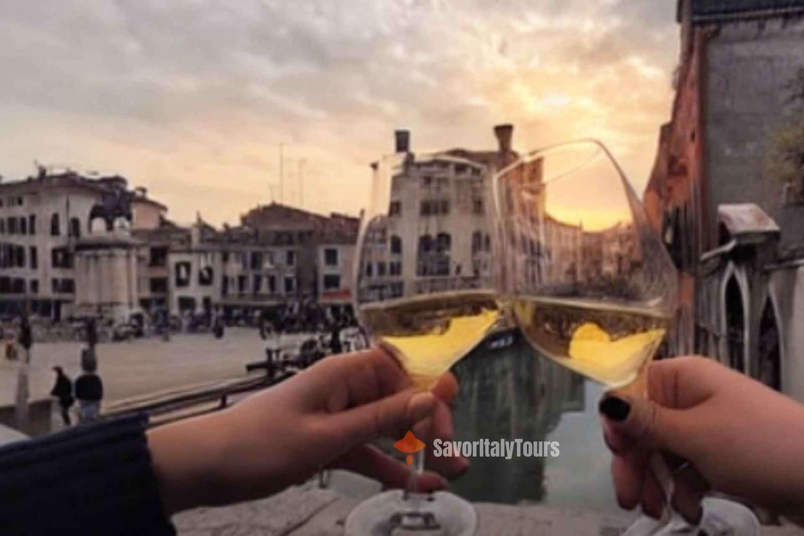 Venise : Visite à pied au coucher du soleil avec dégustations de mets et de vins