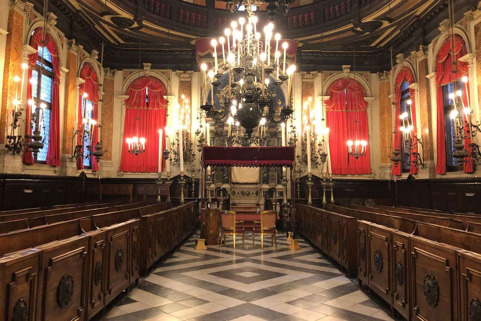 Visite privée du ghetto juif et des synagogues.