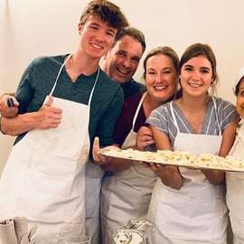 Venise : Cours de cuisine sur les pâtes et le Tiramisu avec du vin