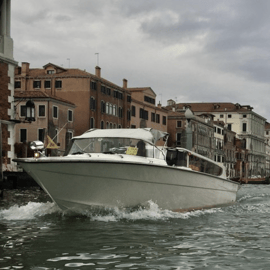 Venise : Transfert privé de la gare en bateau-taxi