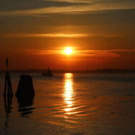Croisière au coucher du soleil à Venise en bateau en bois